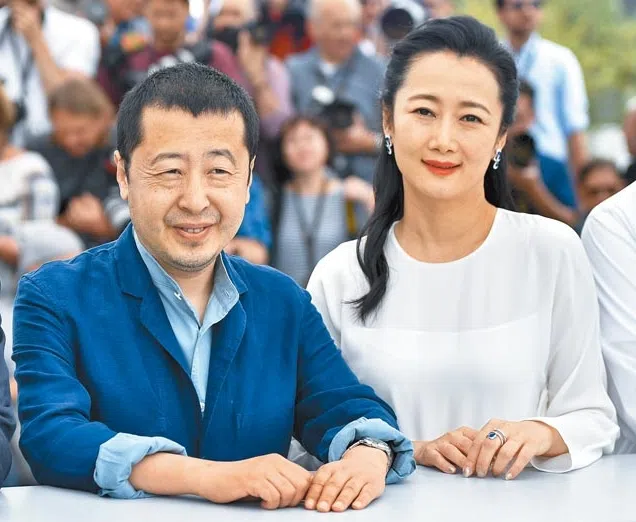 贾樟柯（左）与赵涛夫妻。（新华社）