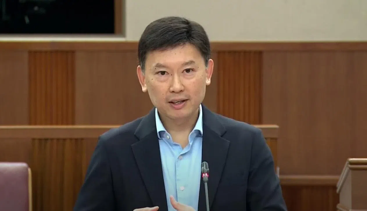 代交通部长兼财政部高级政务部长徐芳达说，拥车证成价是在租车公司需求下滑时上涨的，因此它们应该不是拥车证成价上涨的主因。（gov.sg视频截图）