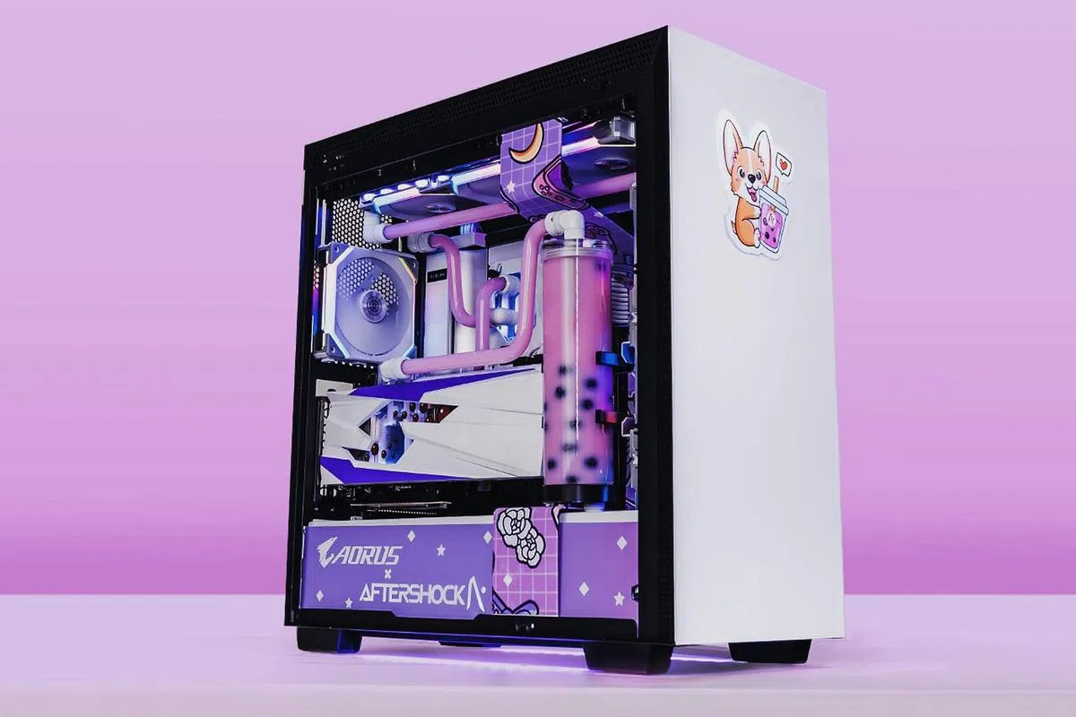 Aftershock最近为一名顾客组装世界首台泡泡茶主题的客制化电脑。（Aftershock PC提供照片）