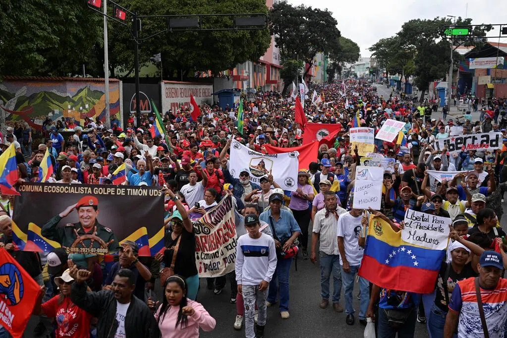 委内瑞拉内长：美军袭击造成100人死亡