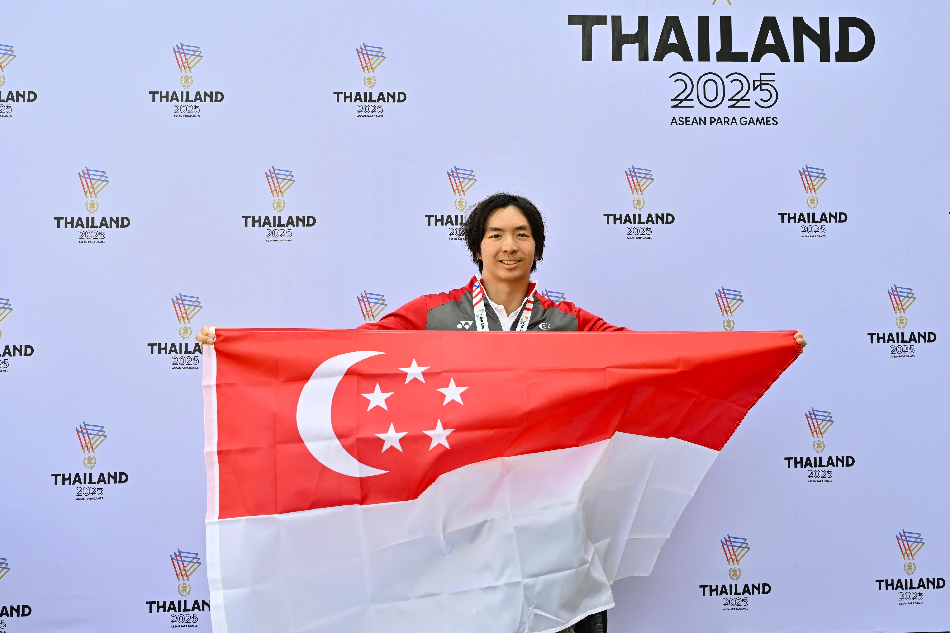 杜维崧赢得男子100米仰泳S7-S8级项目的铜牌，他是七名参赛选手中唯一S7级的泳手。（新加坡全国残奥理事会）