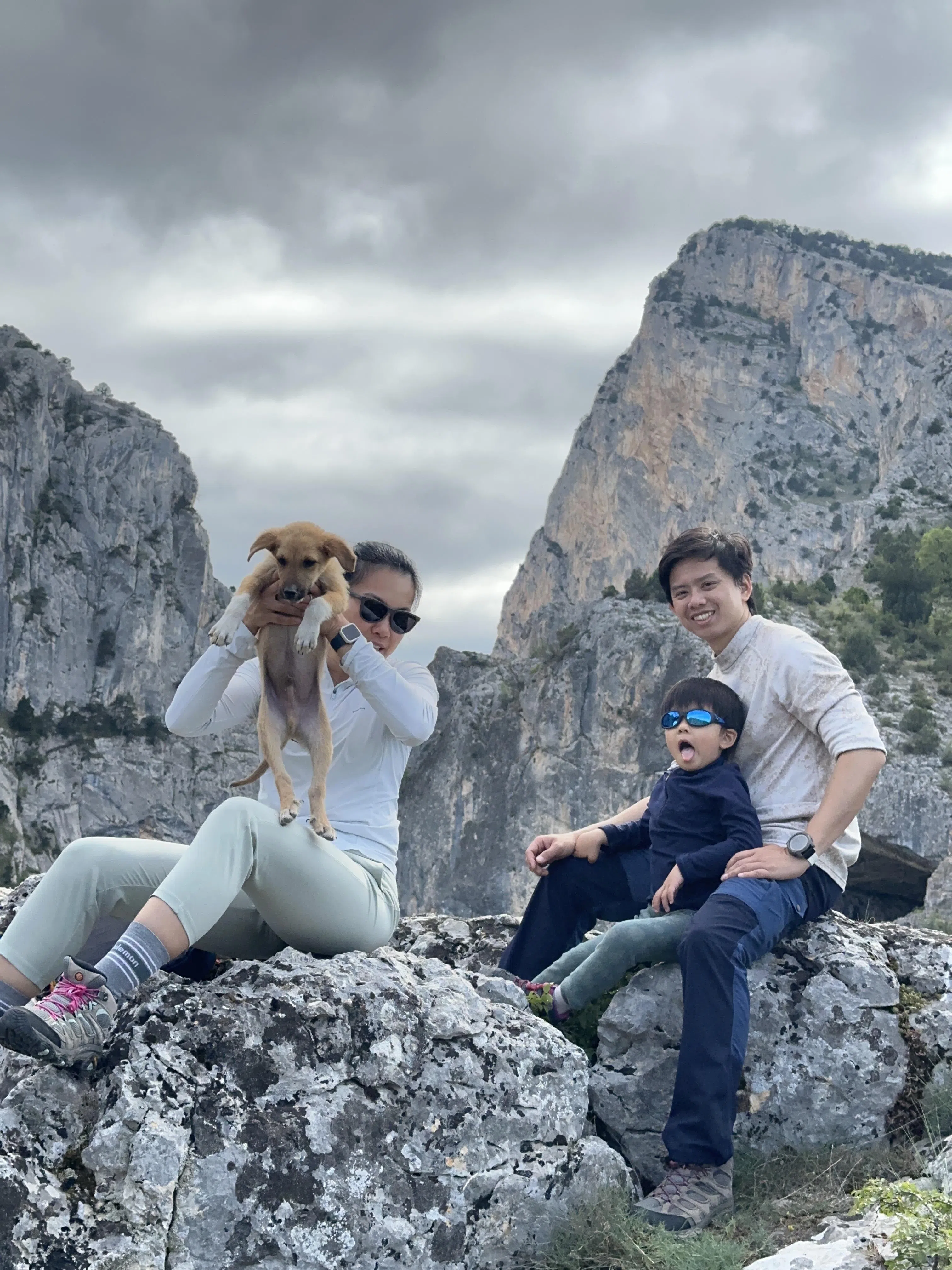 王家一家三口至今踏足30个国家。人在旅途的他们正计划前往美国和加拿大，并有意探索南美洲。（受访者提供）