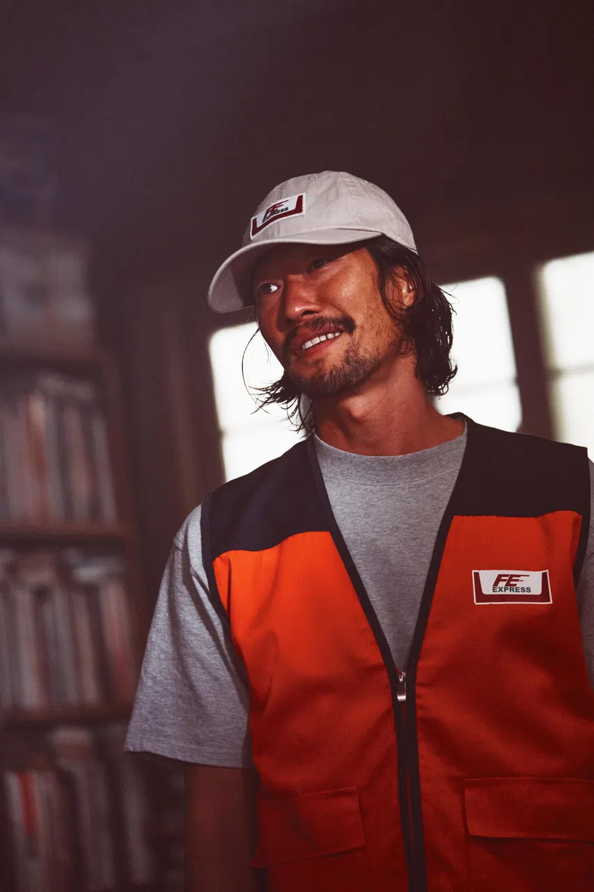 柳承范饰演杀手，杀人不眨眼的模样让人发抖。（Disney+提供）