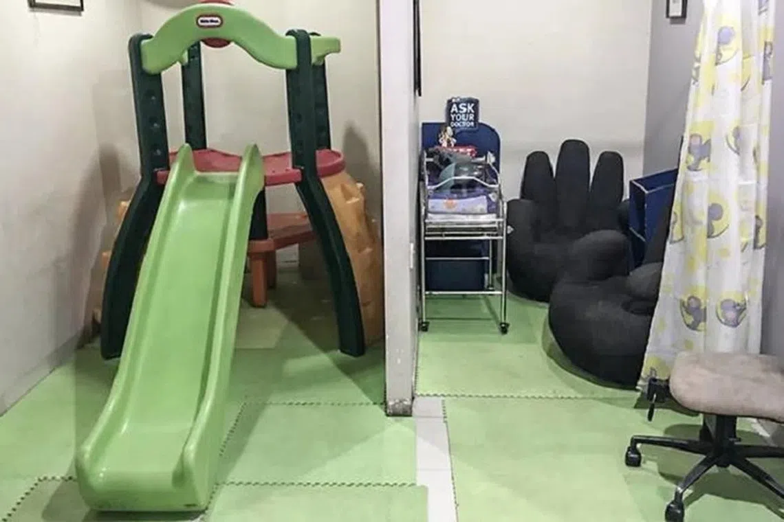 许多收容所里都有像这样的游乐场所让雏妓们在治愈过程中找回失去的童年。（亚洲新闻台）