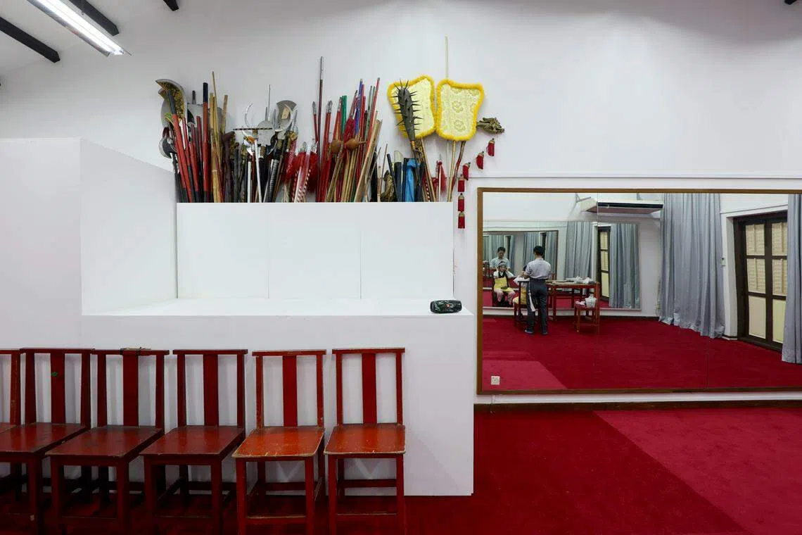 平社三楼的主排练厅，可排大戏，还能容纳乐师演奏，必要时可成为小剧场。（龙国雄摄）