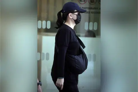 经营“陪游小姐”生意 女老板判监15个月