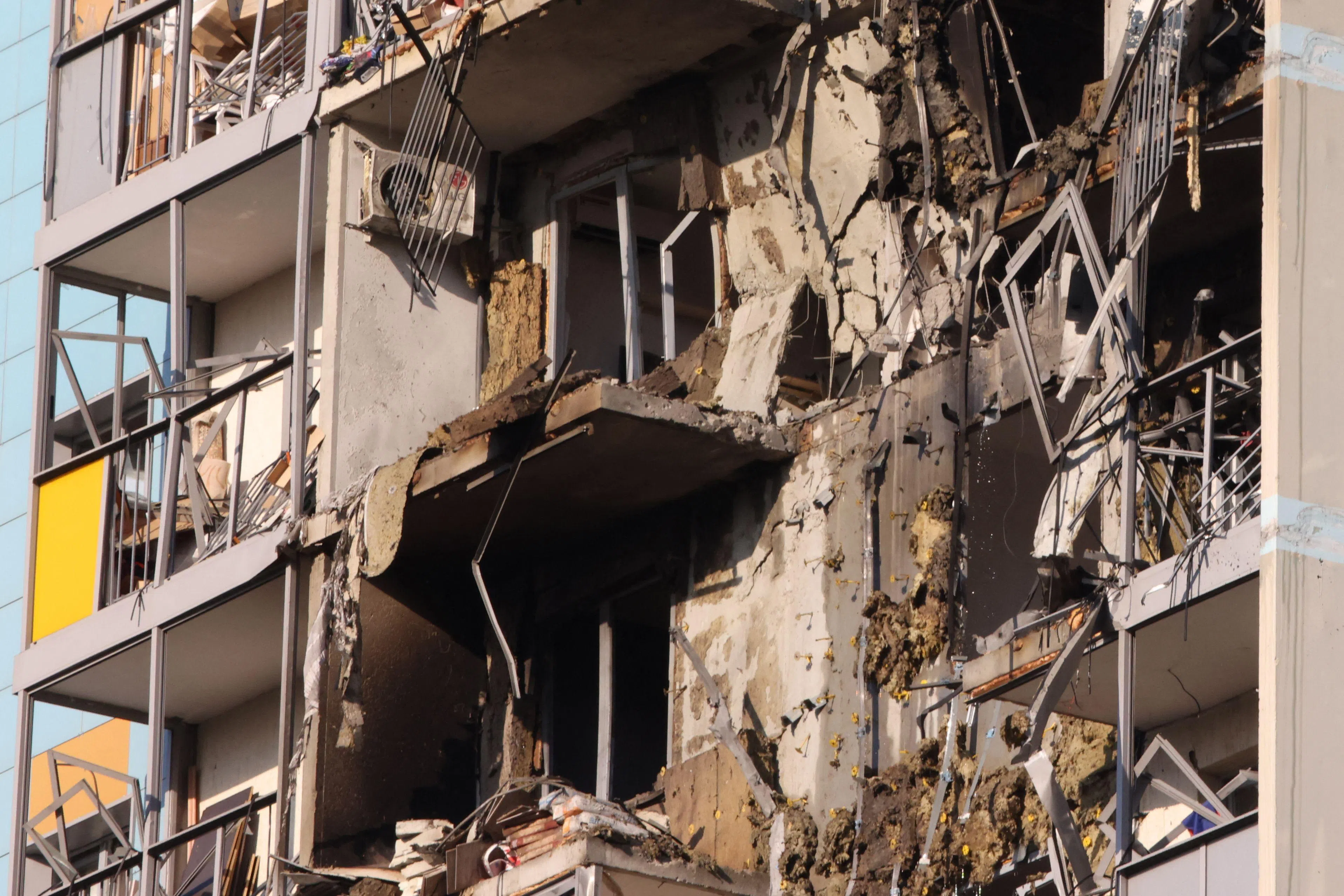 乌克兰对莫斯科的无人机袭击首次导致附近居民死亡。死者据称来自无人机击中的拉缅斯科耶公寓楼。（法新社）