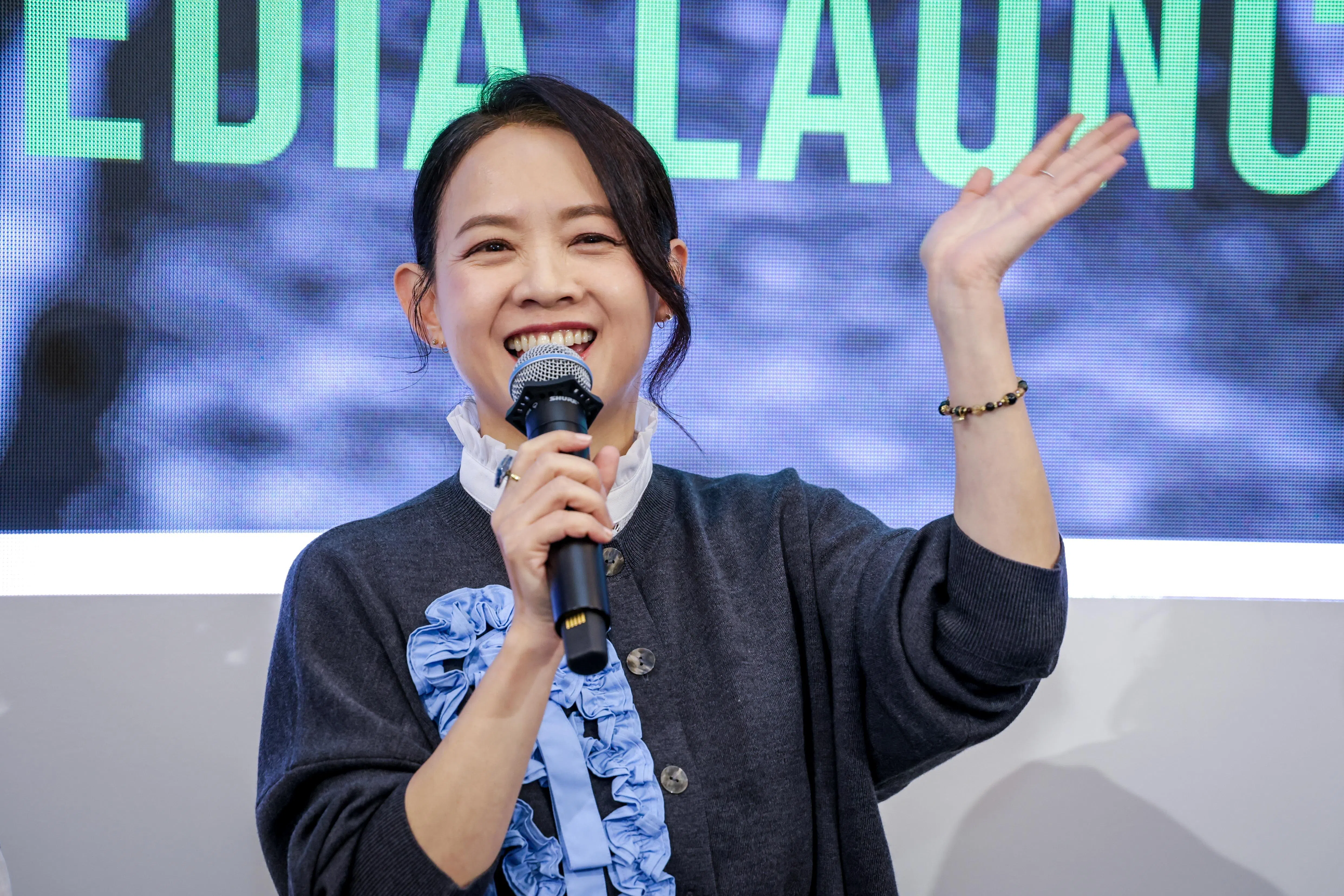 曾宝仪在《列车人生》的媒体发布会上妙语如珠。（叶振忠摄）