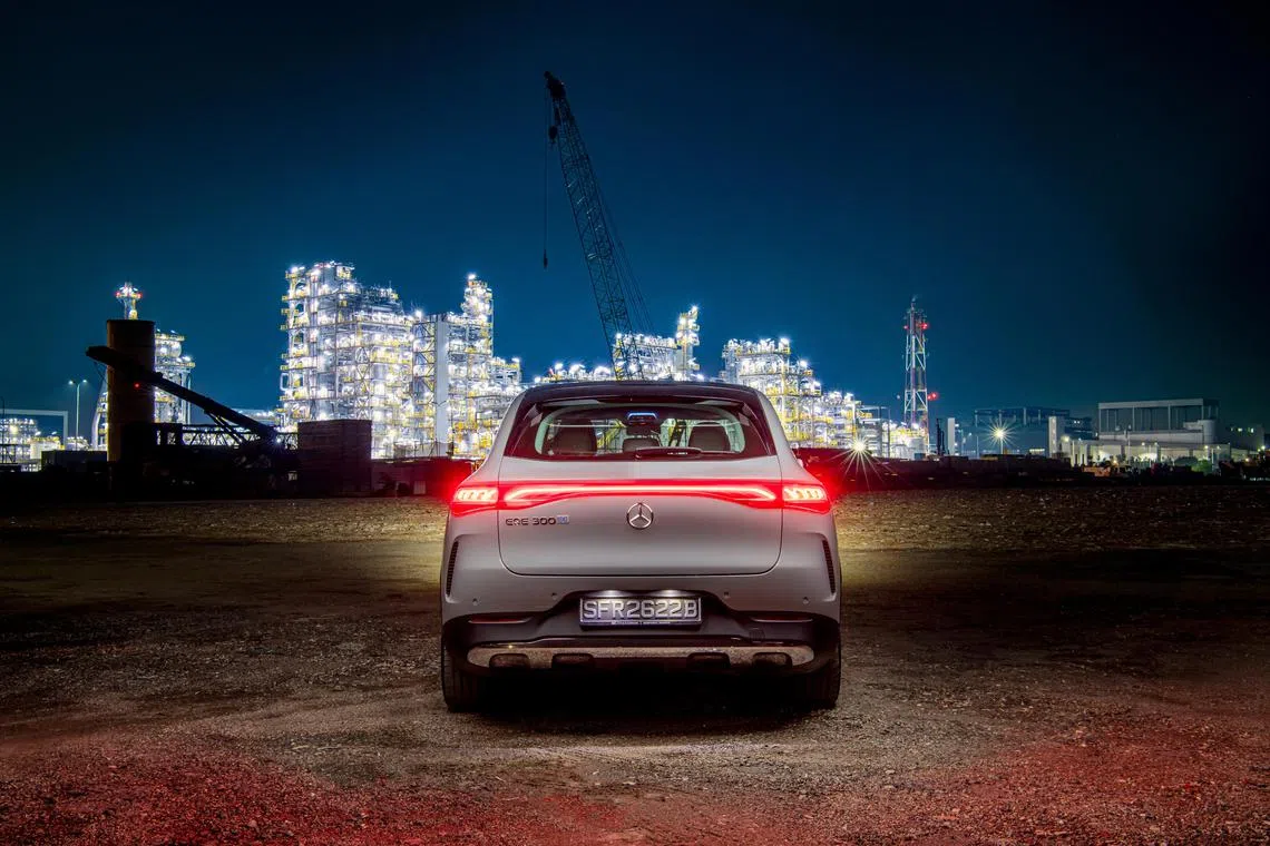 尾部的连续灯带是典型电动车元素。（马赛地提供）