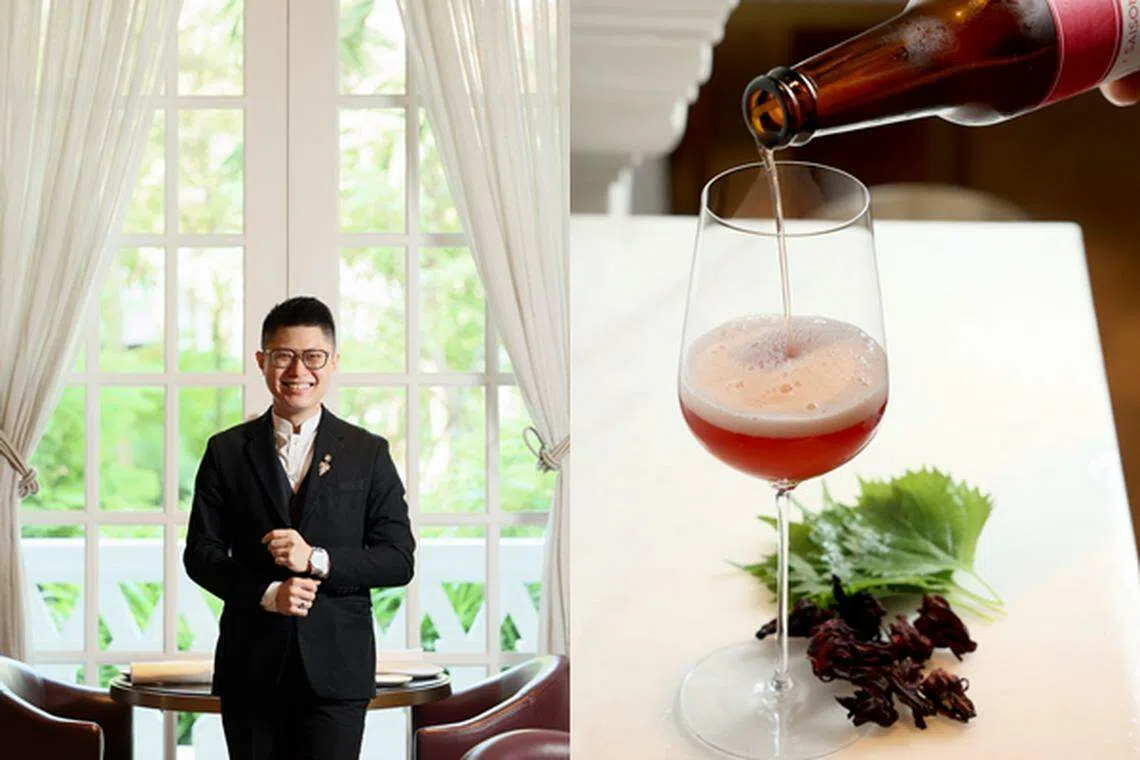 莱佛士酒店餐馆La Dame de Pic的侍酒师黄明强，调配不同饮料，包括非酒精饮料。右图为限量的洛神花紫苏叶啤酒。（龙国雄摄）
