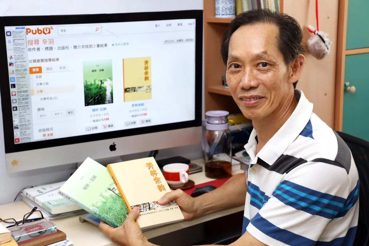 水木作坊创办人辛羽：一般出版价格为3500至4000元。（邝启聪摄） 