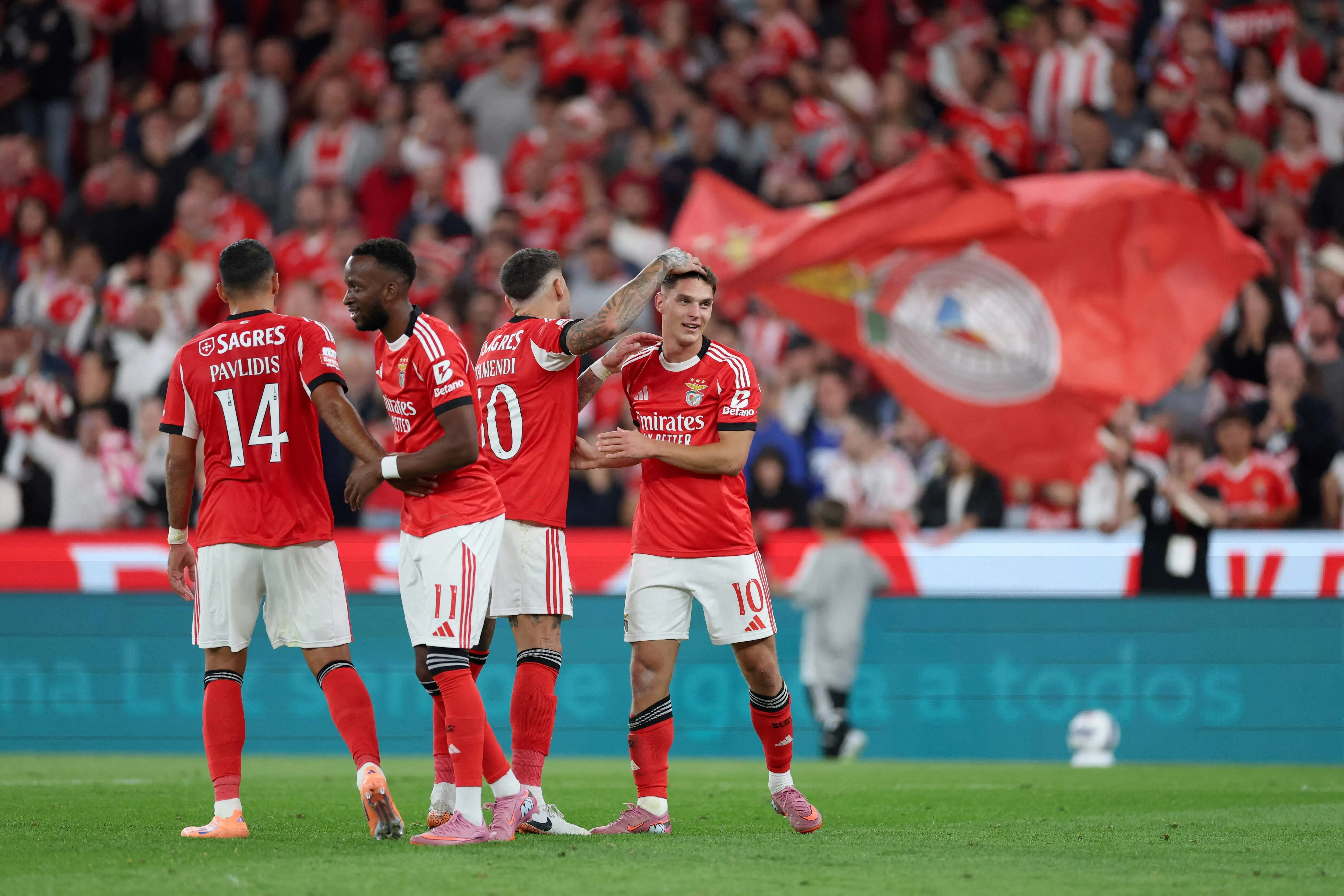 本赛季目前为止，本菲卡在葡超联赛取得五胜两平的不败战绩，积17分排名第三，但他们在欧战赛场对英格兰球队的战绩不佳。（法新社）