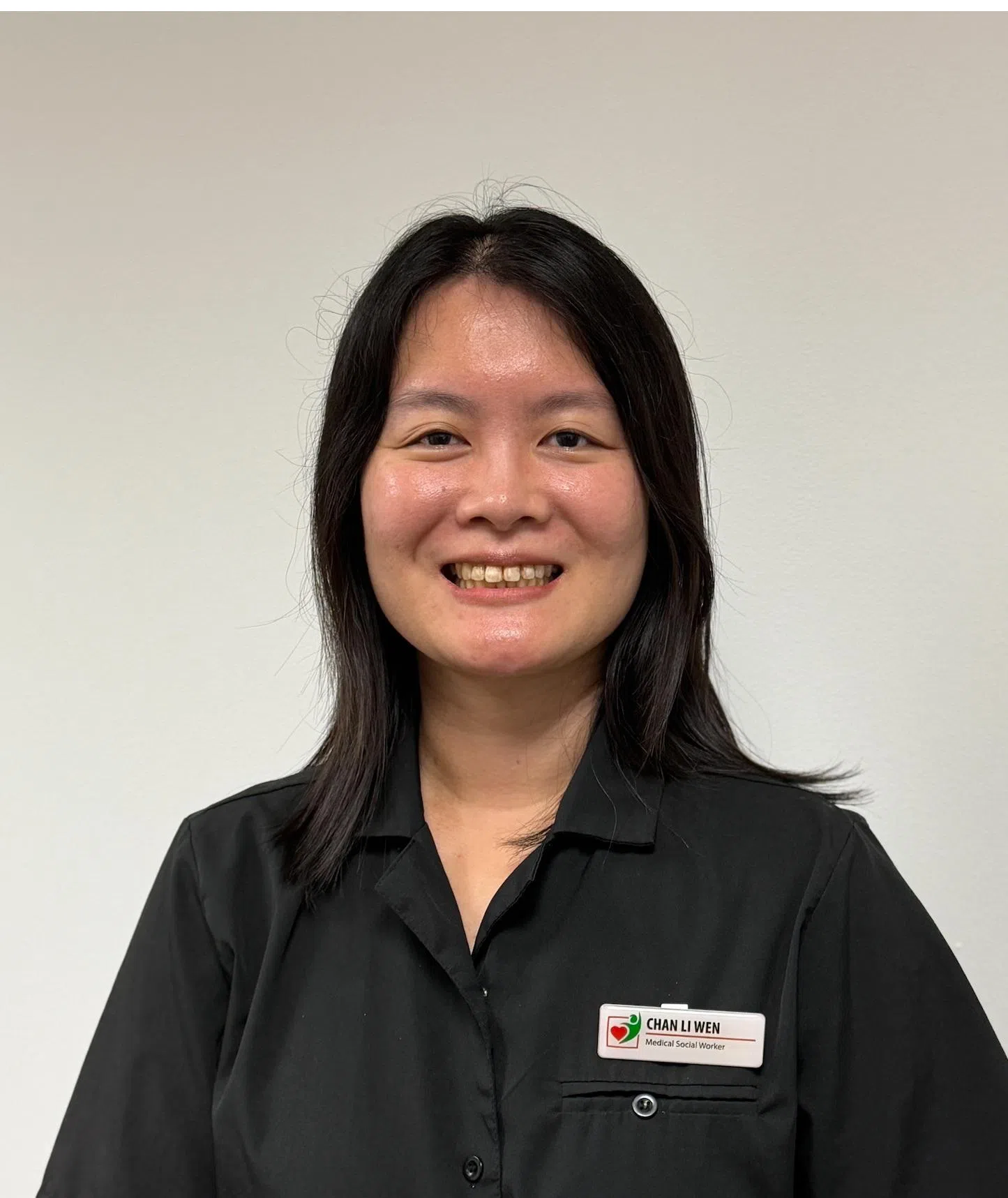 盛港社区医院医疗社工曾丽雯指出，优先考虑患者的感受，而不是其言行是否有错，有助改善沟通及照护双方关系。（盛港社区医院提供）