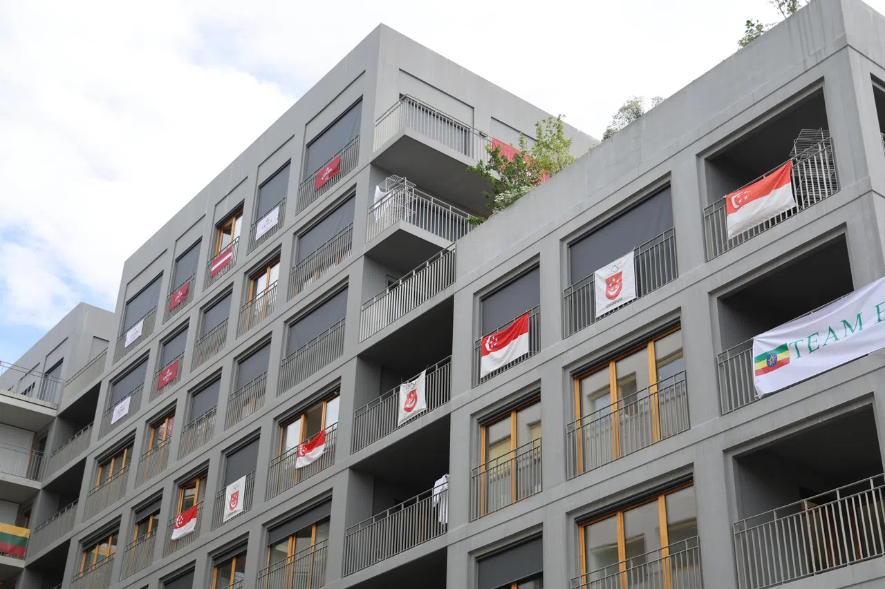 新加坡和拉脱维亚及埃塞俄比亚运动员住在同一栋楼。（谢智扬摄）
