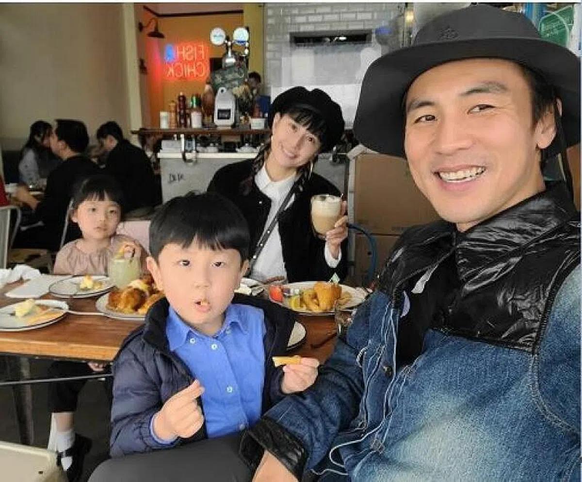 谭俊彦一家四口。（图 / 谭俊彦IG）