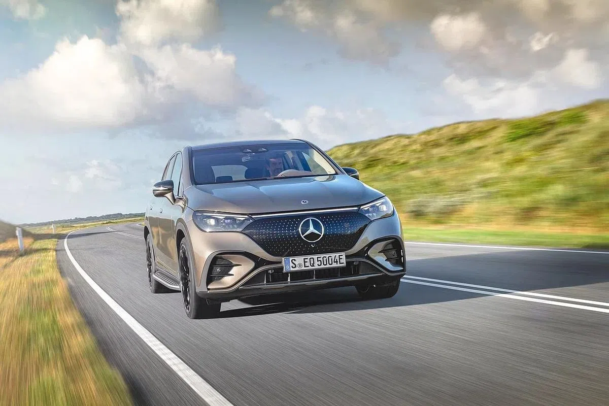 EQE SUV将功能和美学与SUV的运动特性相结合。（照片由车商提供）