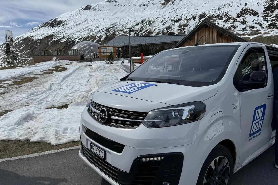 乘坐“Mybuxi”到附近小镇走走。（姚可嘉摄）