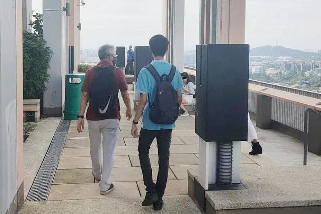 杜生庄天台花园引“外来”人潮 居民巡逻逮违聚者 | 联合早报