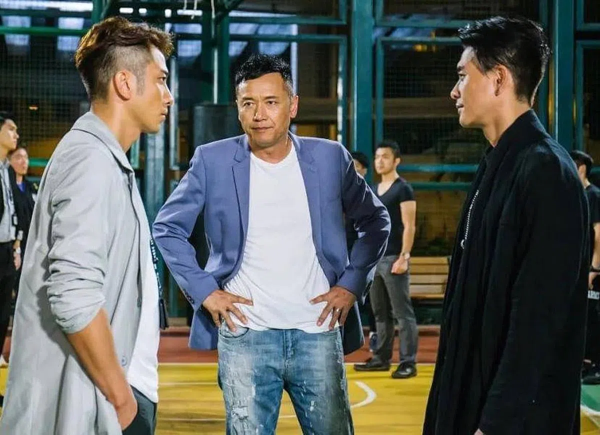 苗侨伟（中）与吴卓羲（左）和黄宗泽（右）站在一起毫不逊色。（互联网）