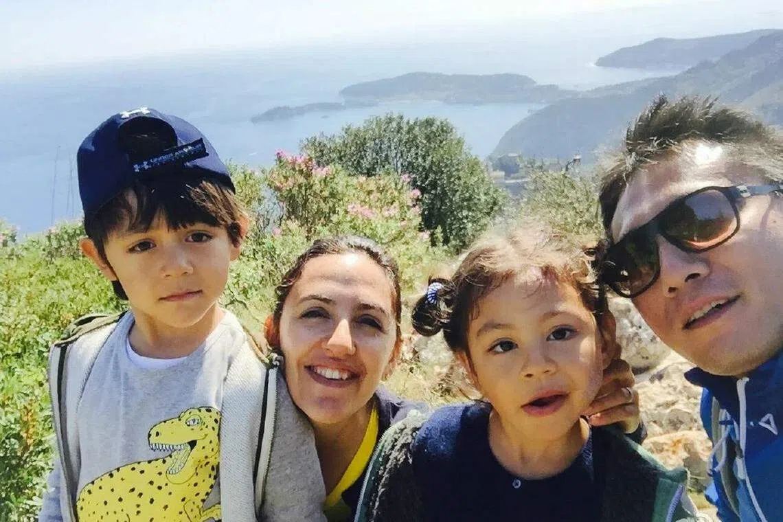 刘烨（右起）和女儿刘霓娜、太太Anais Martane和儿子刘诺一。（取自艺人微博）