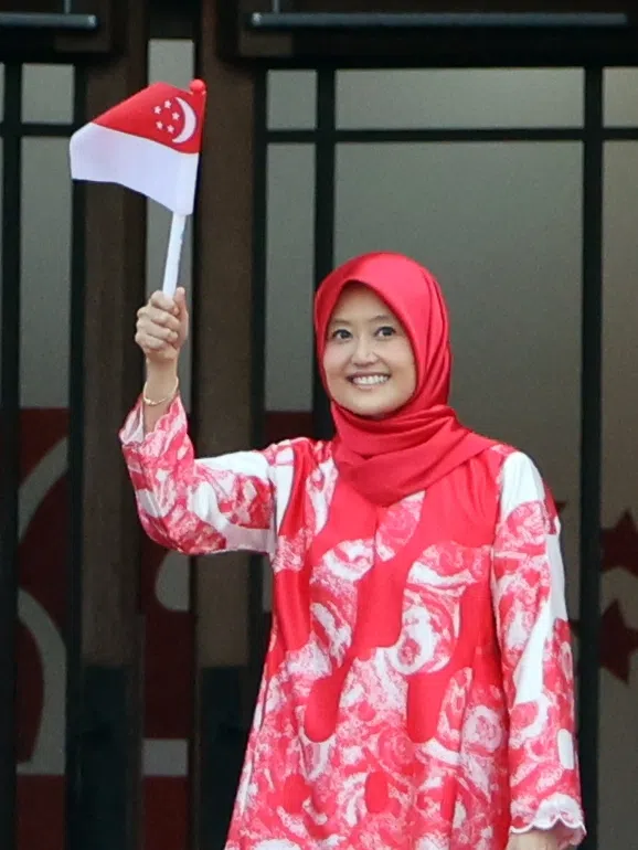 卫生部兼数码发展及新闻部政务部长拉哈尤在冠病疫情期间成为政务官，亲睹政府领导层如何层层应对和做出困难决策，带领大家顺利走出冠病阴霾。（邝启聪摄）