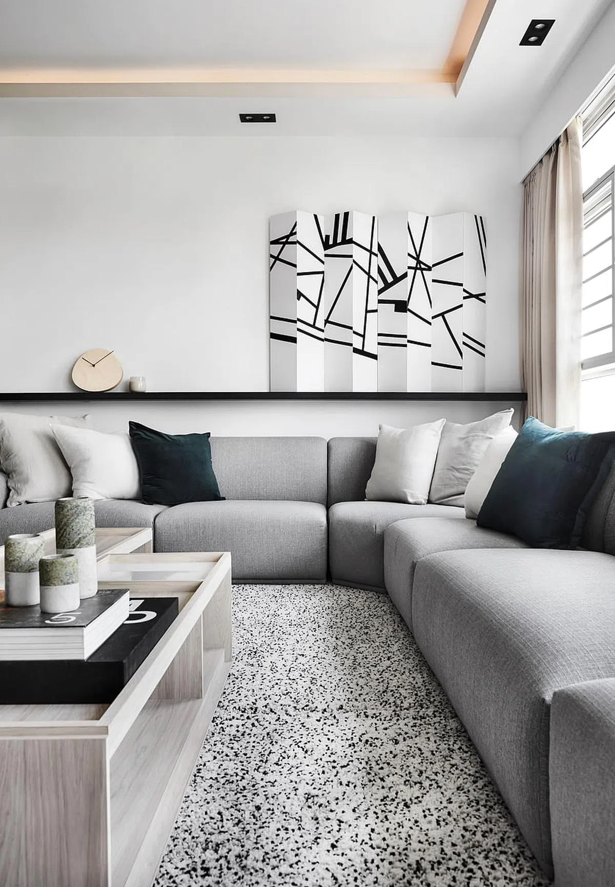 用餐区和客厅被打造为一个共同大空间。（Wee Studio提供照片）