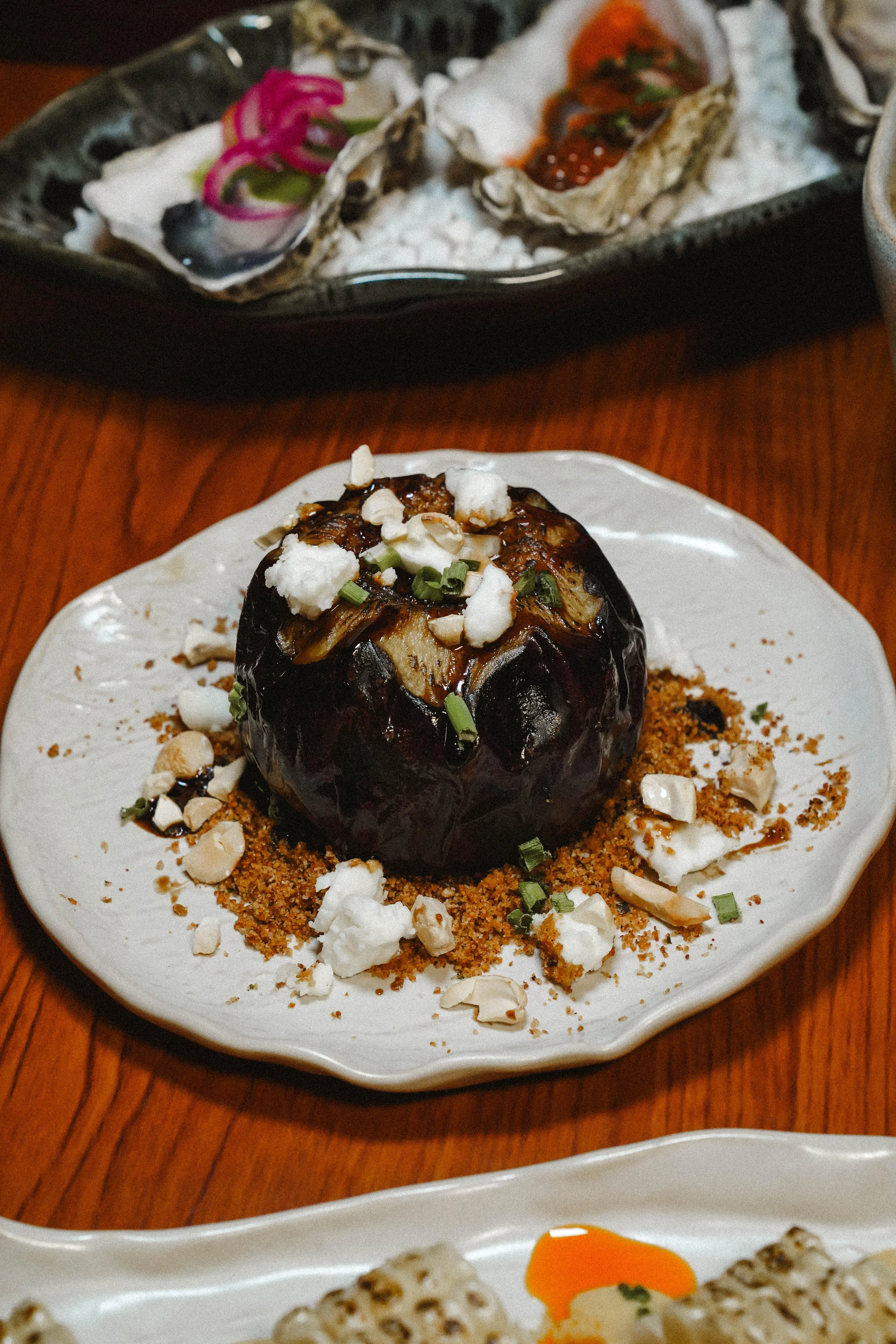 澳大利亚酱茄子配菲达芝士和烤腰果（餐馆提供）