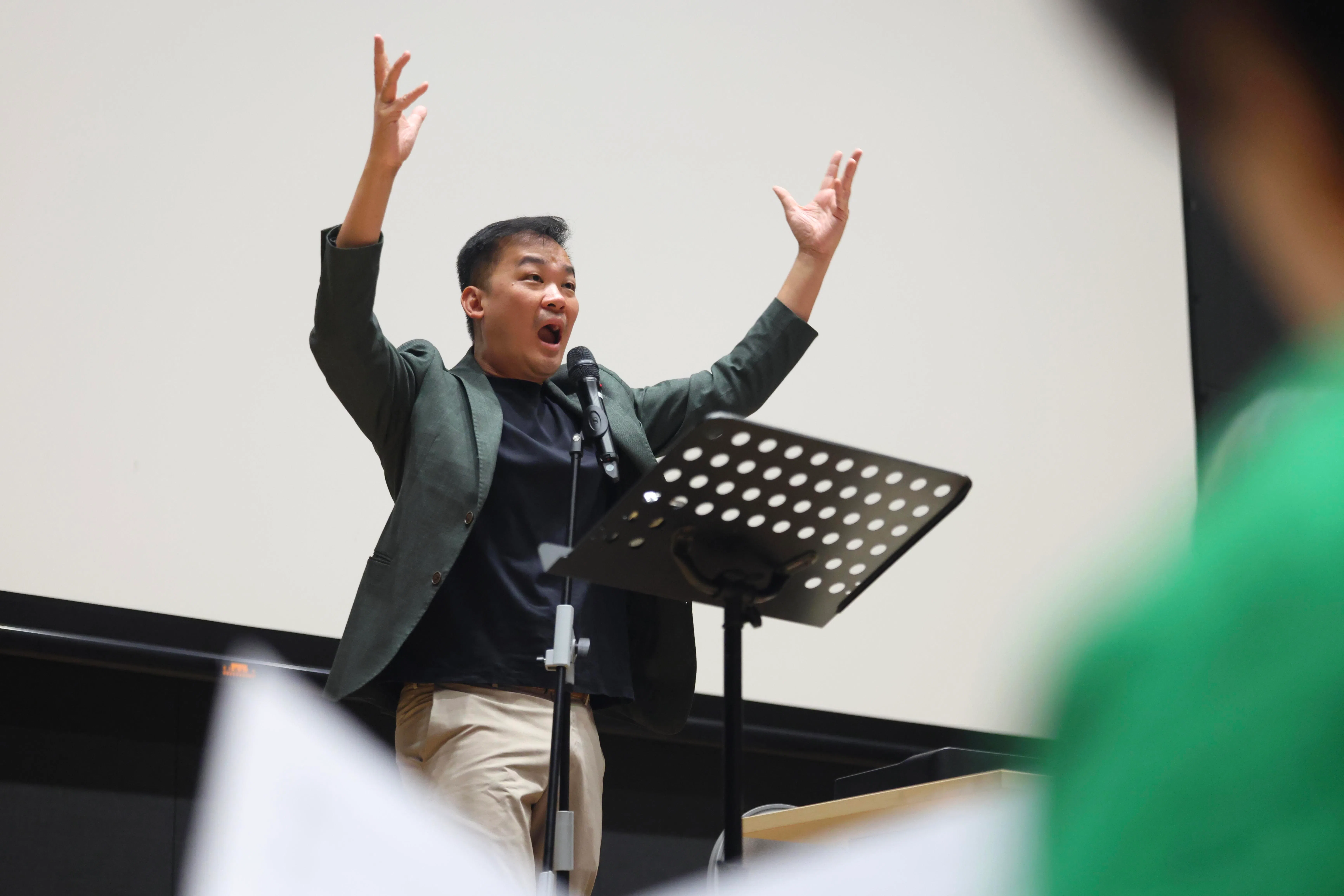林健雄将成为“Walking in Beauty”系列首位重点呈现的亚洲作曲家，并在柏林爱乐厅室内乐厅指挥约450名国际歌者，演唱他的八首作品。（郑一鸣摄）
