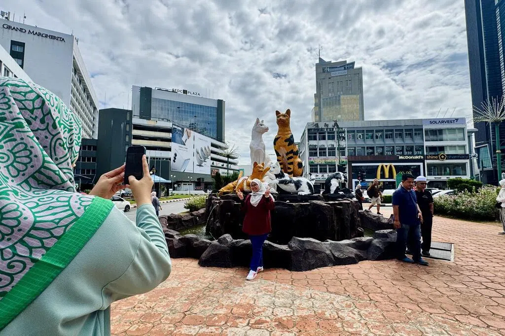 马来西亚砂拉越今年首两个月接待的东南亚及中国游客人次均出现增长，其中，新加坡市场增长最显著，2月份的增幅同比高达76%。