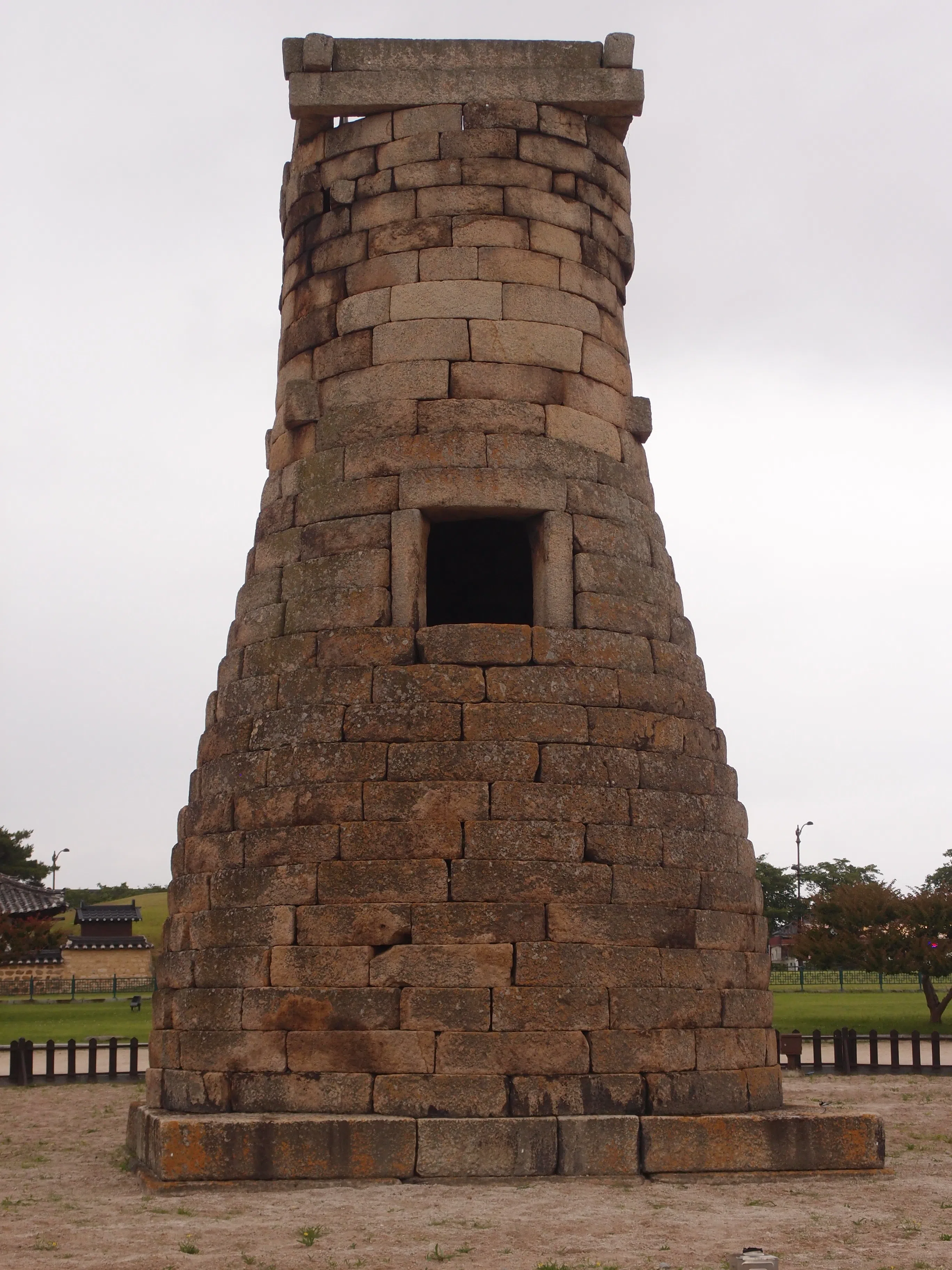 最古老的天文台——瞻星台。（小黛摄）