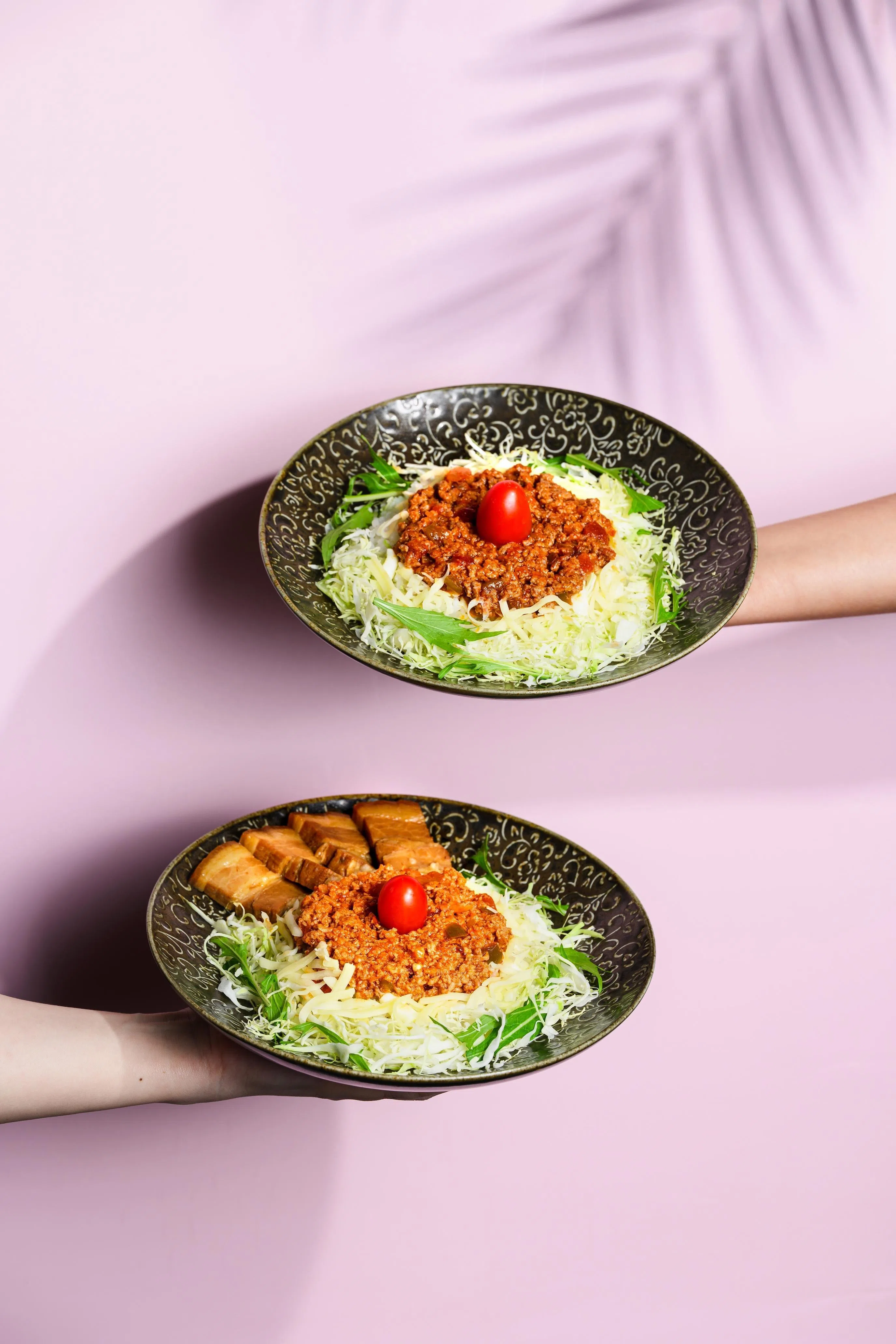 塔可饭用米饭取代玉米饼，有北海道猪肉和牛肉风味供选择。（餐馆提供）