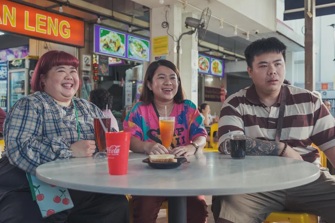 林茜茜（左起）、黄湘淋和马一朵在《Aunty当网红》中的造型。（Clover Films提供）