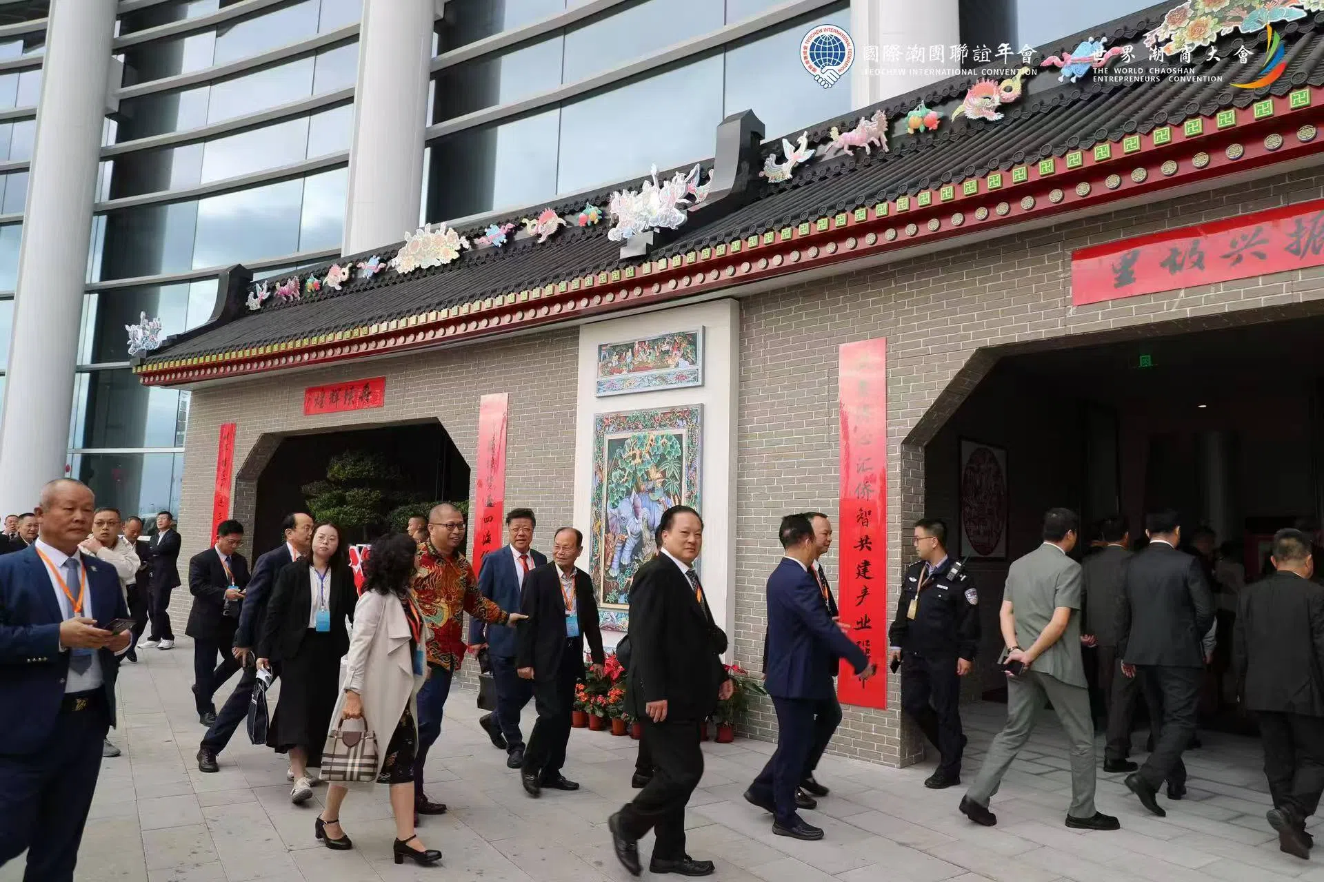 海内外嘉宾走进主会场。（主办方供图）