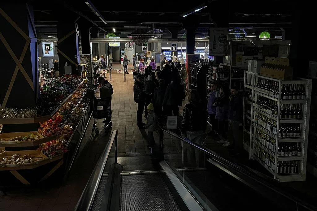 因俄多次袭击能源基础设施 乌基辅实施限电