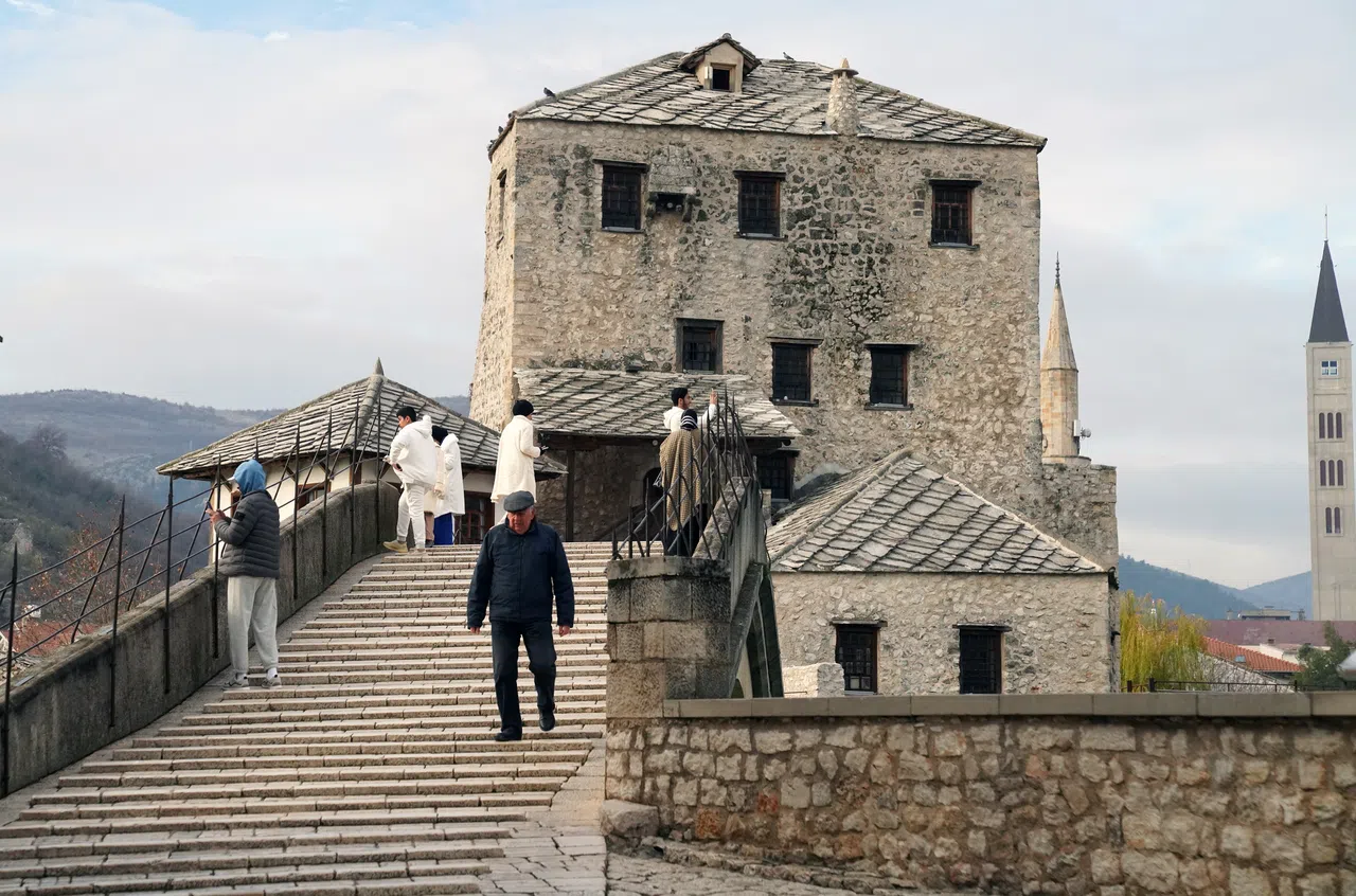 莫斯塔尔古桥是莫斯塔尔的地标建筑。（林典民摄）