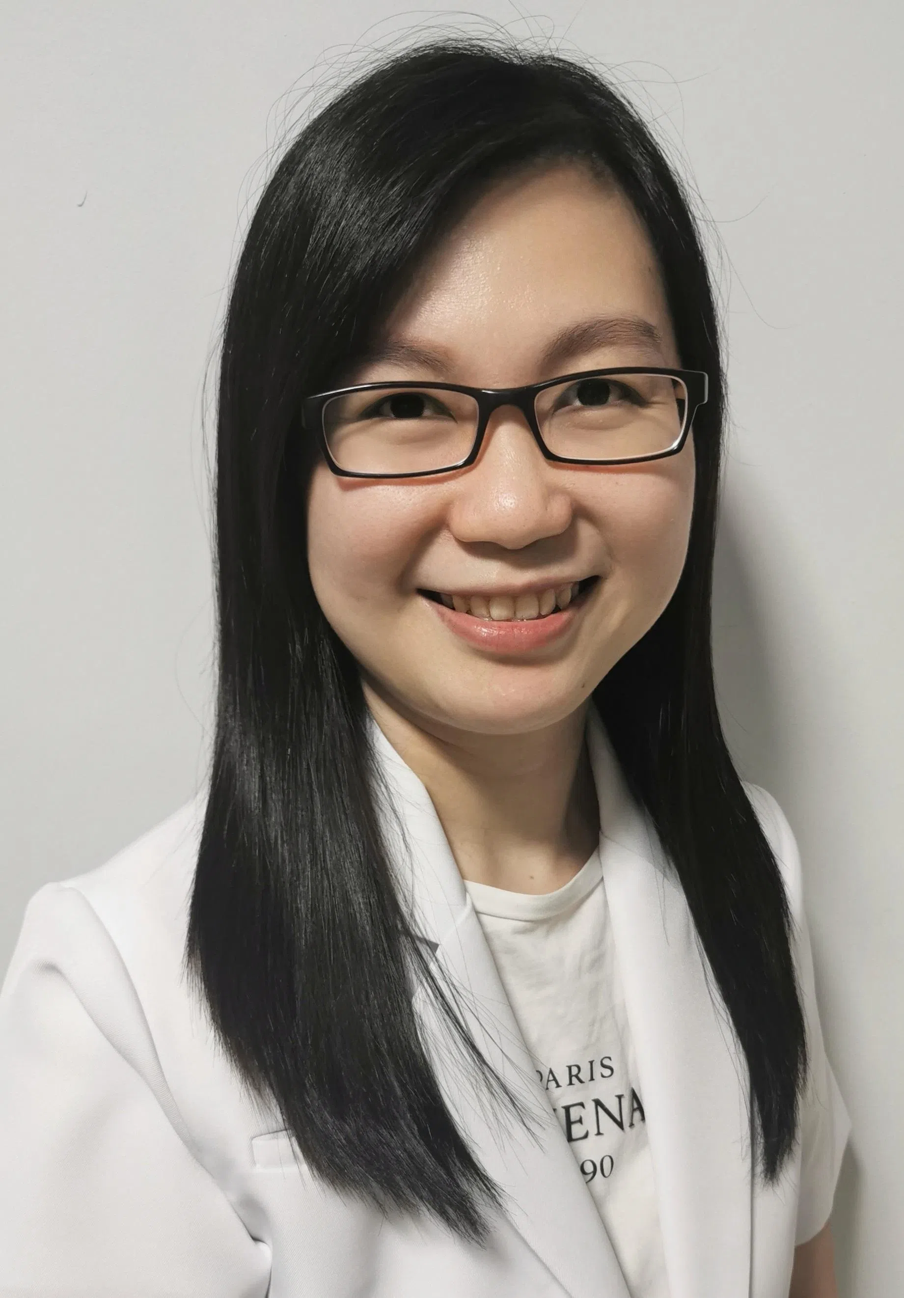 国立健保集团综合诊疗所高级营养师林淑梅说，即使是最爱的美食都要酌量享用。（受访者提供）