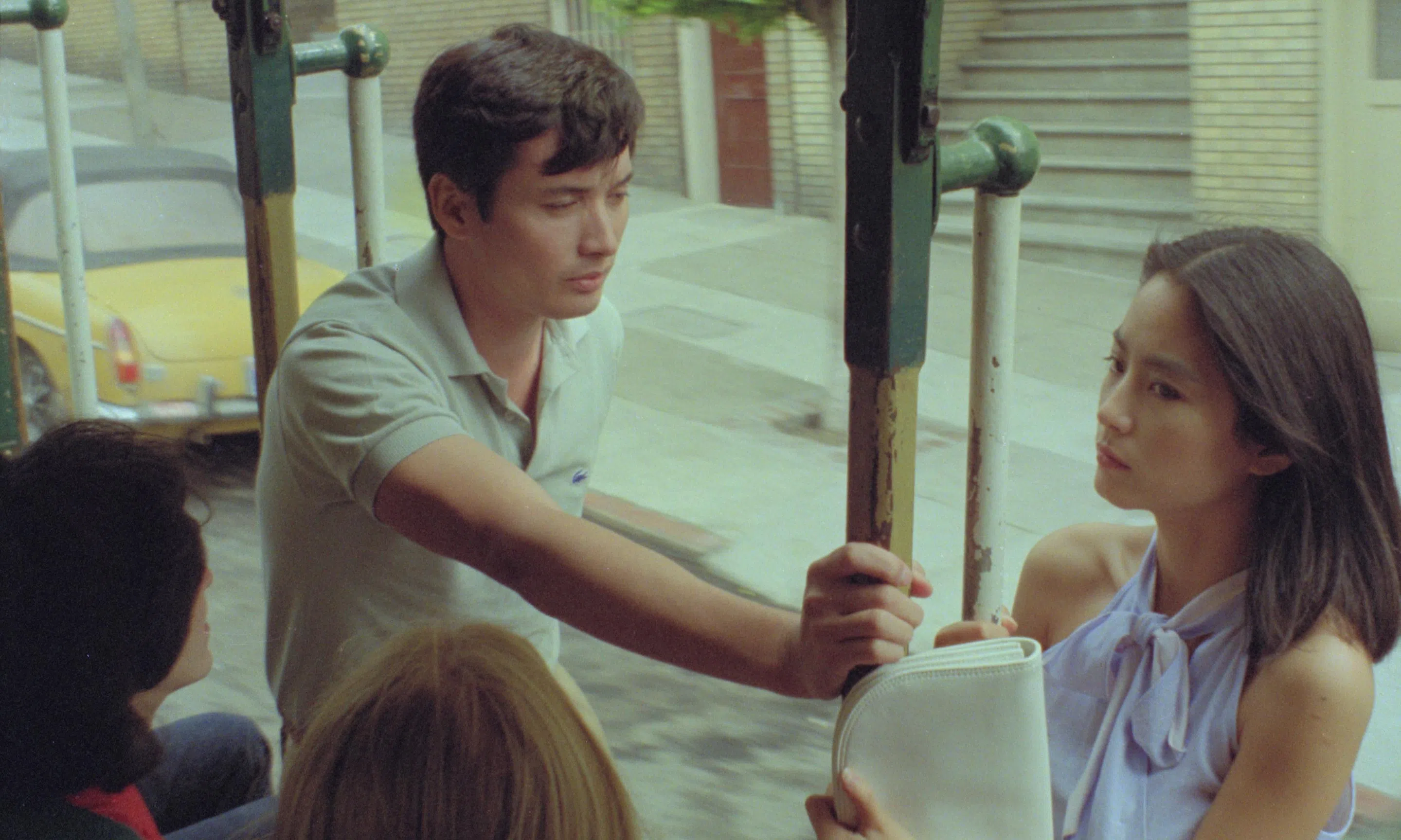 林青霞（右）凭《爱杀》摆脱文艺片形象，和秦祥林惊悚对戏。（新加坡华语电影节提供）