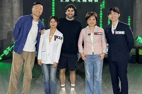 酷的梦（中）邀请黄大谦（左起）、宝尼、沈春华和博恩担任嘉宾。（互联网）