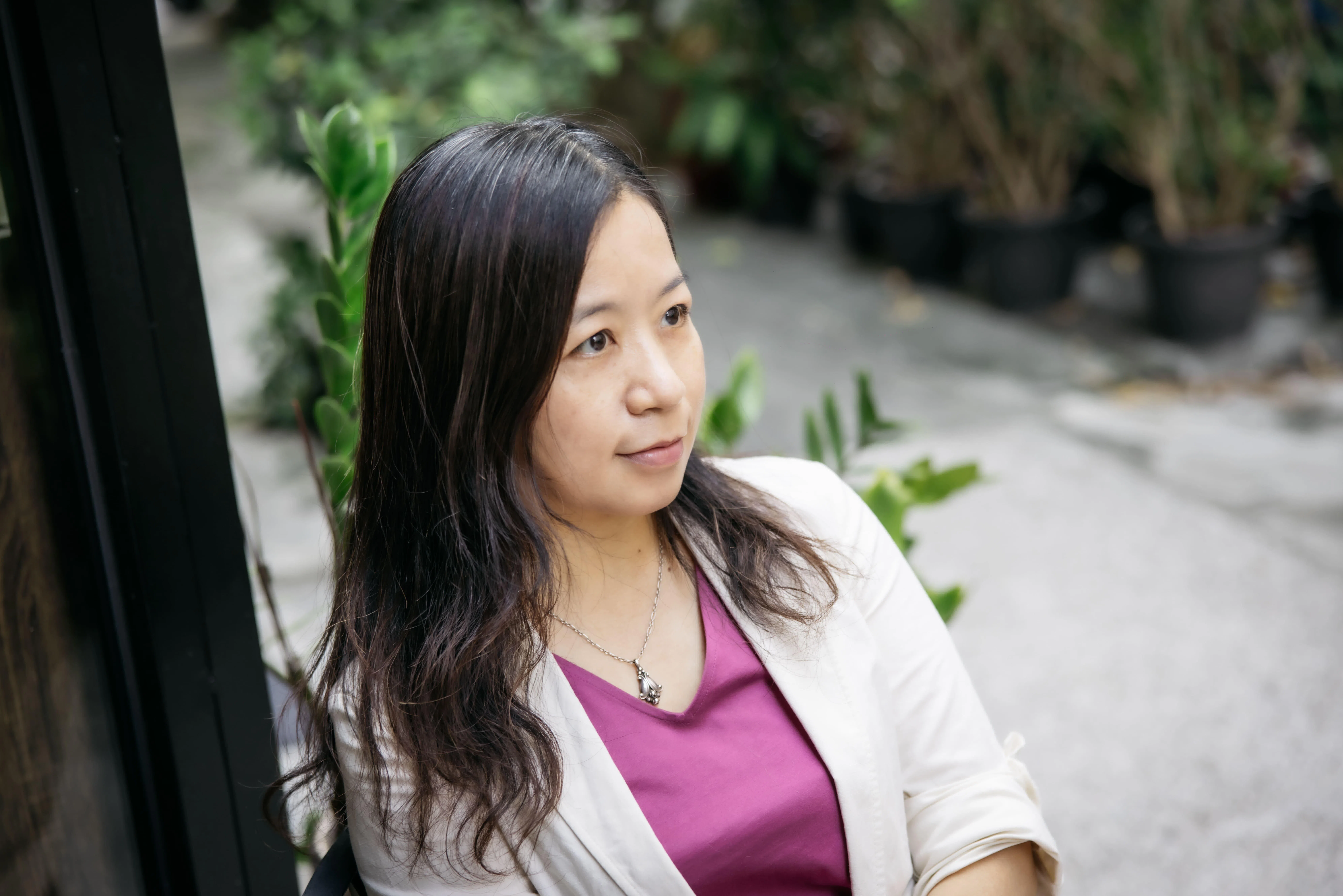 台湾清华大学中文系副教授杨佳娴也是2024年新加坡文学奖华文诗歌组的评审之一。（汪正翔摄／受访者提供）