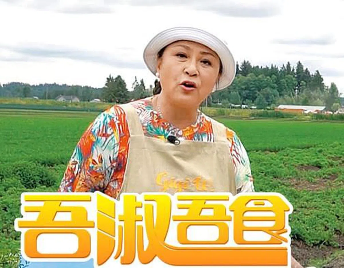 黄淑仪曾来新拍摄美食节目，当时到访过嘉宾朱咪咪的家。（节目照）