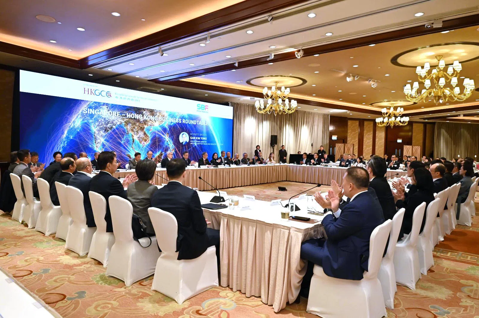 颜金勇星期二（1月14日）在香港参加由新加坡工商联合总会和香港总商会联办的商业圆桌会议。（新加坡工商联合总会提供）