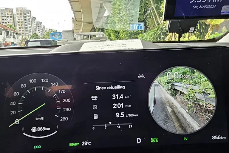 盲点摄像头（见图）和全景视角模式泊车辅助系统可提供更多安全保障，让驾驶者能更安心行驶。（图/伯恩森提供）