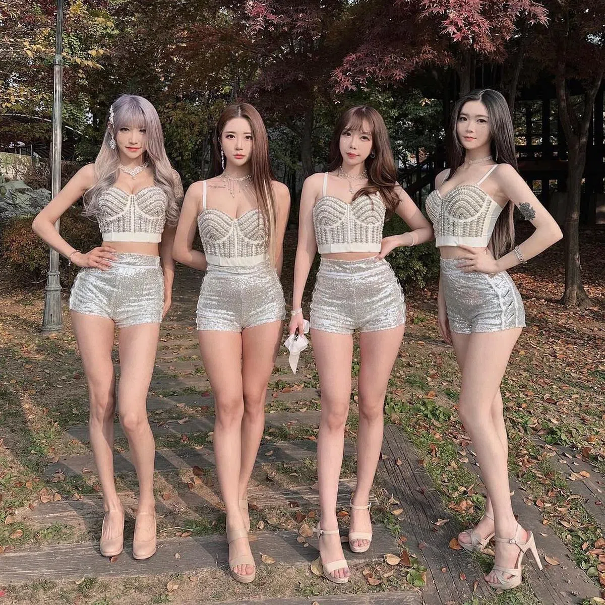 女团“Girl Crush”主打性感路线。（取自团体Instagram）