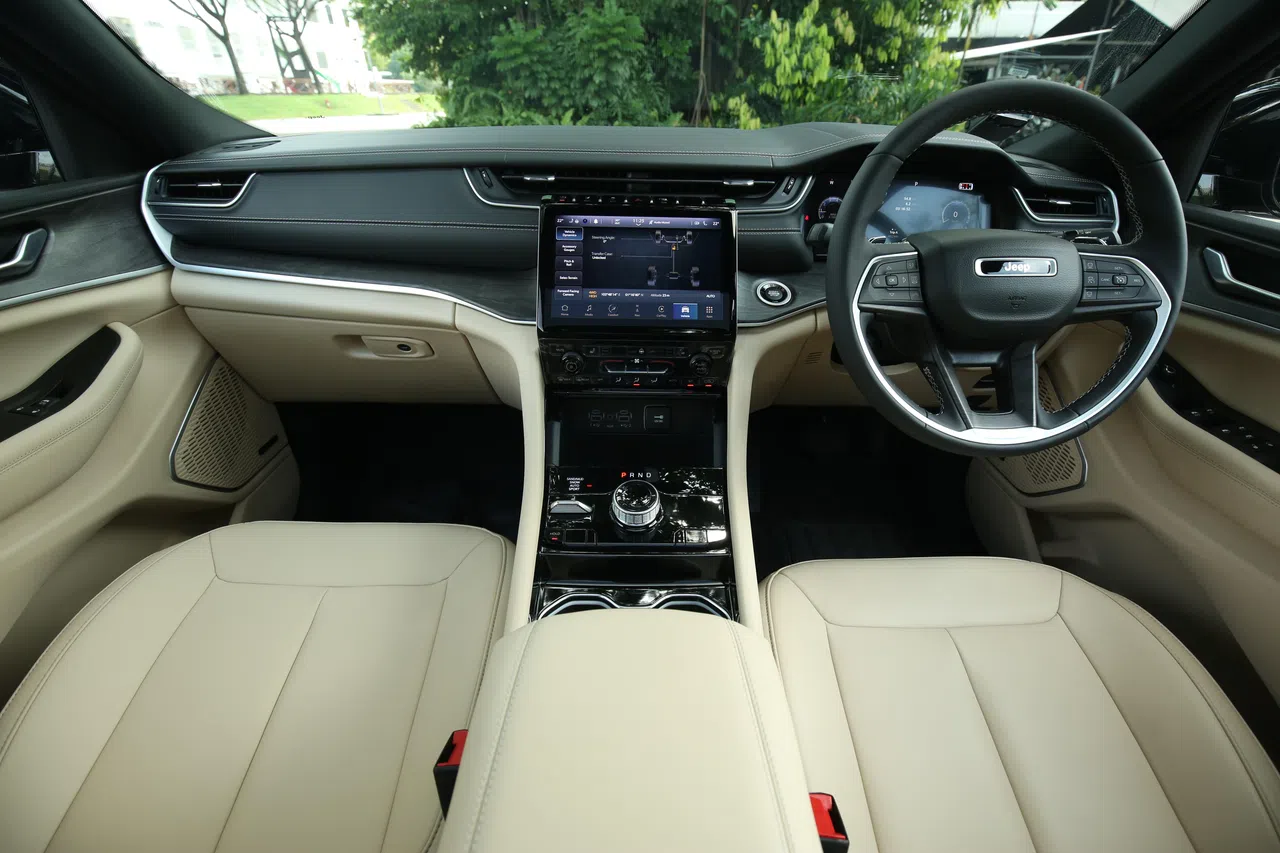 车子配备10.25英寸彩色液晶仪表盘和10.1英寸中控屏。（李姿仪摄）