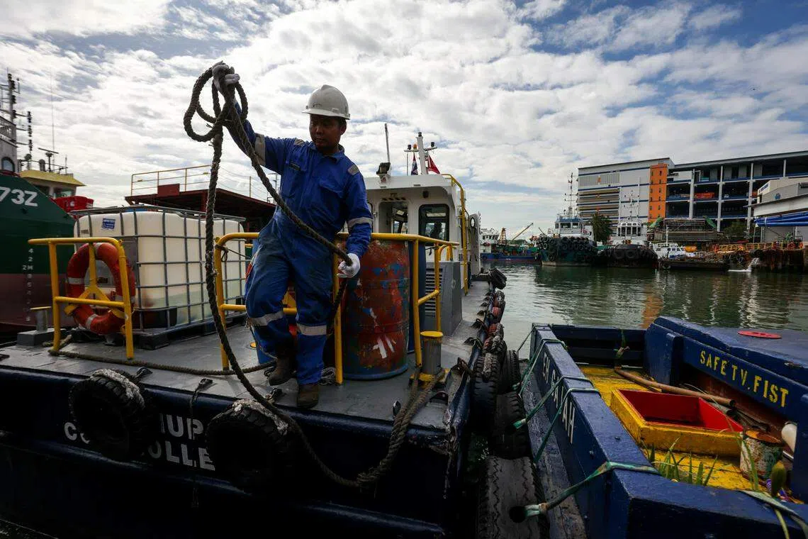 裕廊本茱鲁巷（Penjuru Lane）一带好些船厂已关闭，美珍船厂因为有永合船务的收购，得以继续经营。（叶振忠摄）