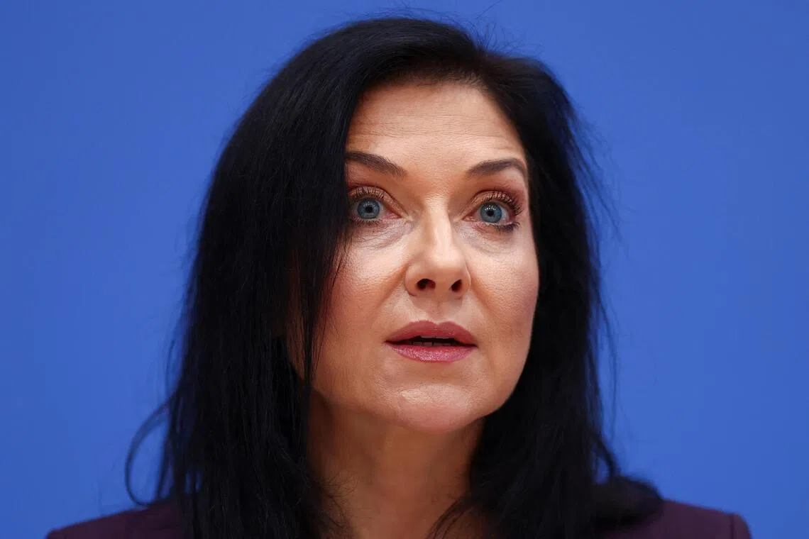 德国2026年经济增长预期下调至1%