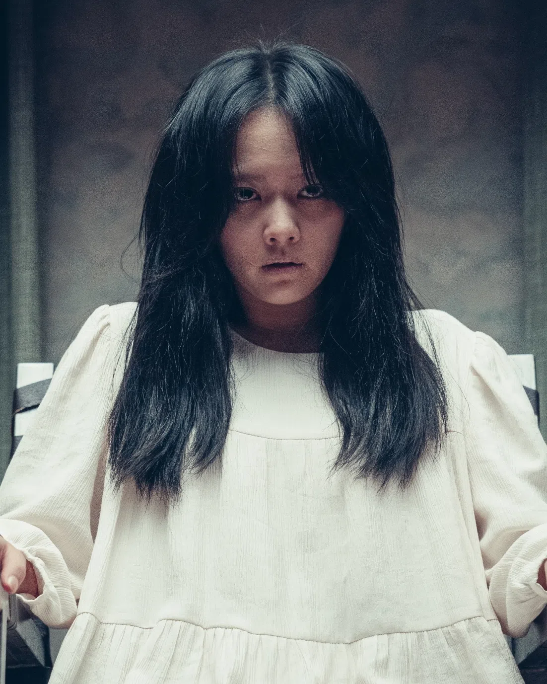 郑知苏在片中被附身的造型颇恐怖，马东石对她的表现打出10分满分。（嘉华院线提供）