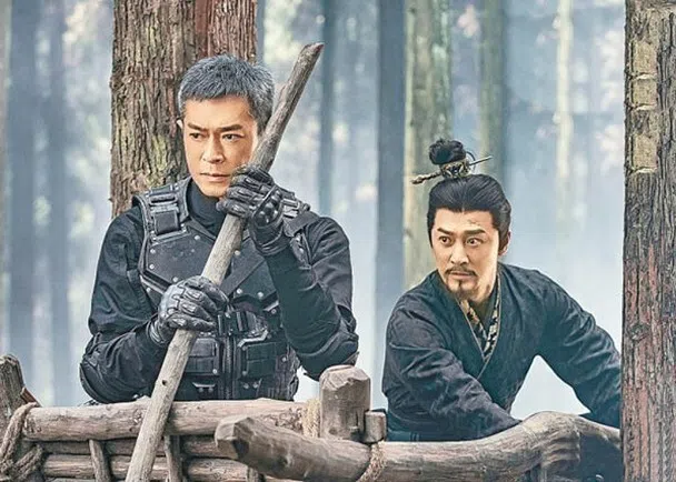 电影版《寻秦记》找来古天乐（左起）、林峯等原班人马出演，当时未映先轰动，但最终仍亏损1亿港元（约1615万新元）。（互联网）