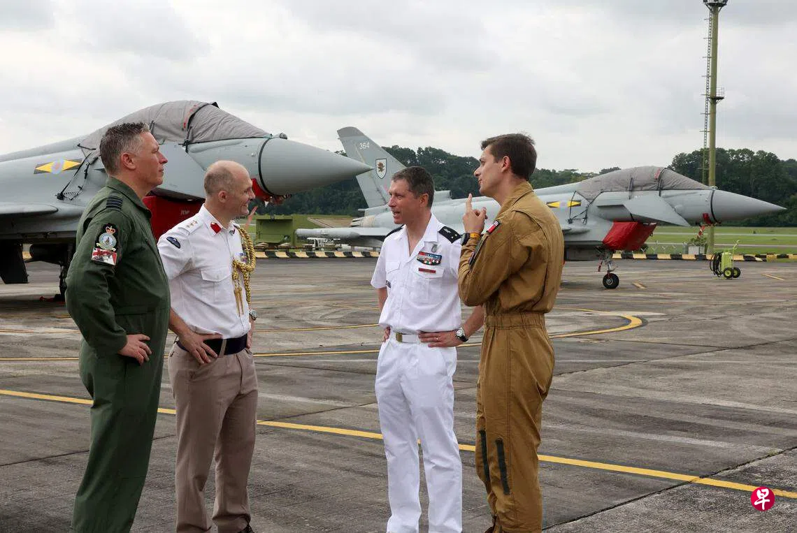 本区域展开军事训练法英逾十架军机停靠我国| 联合早报