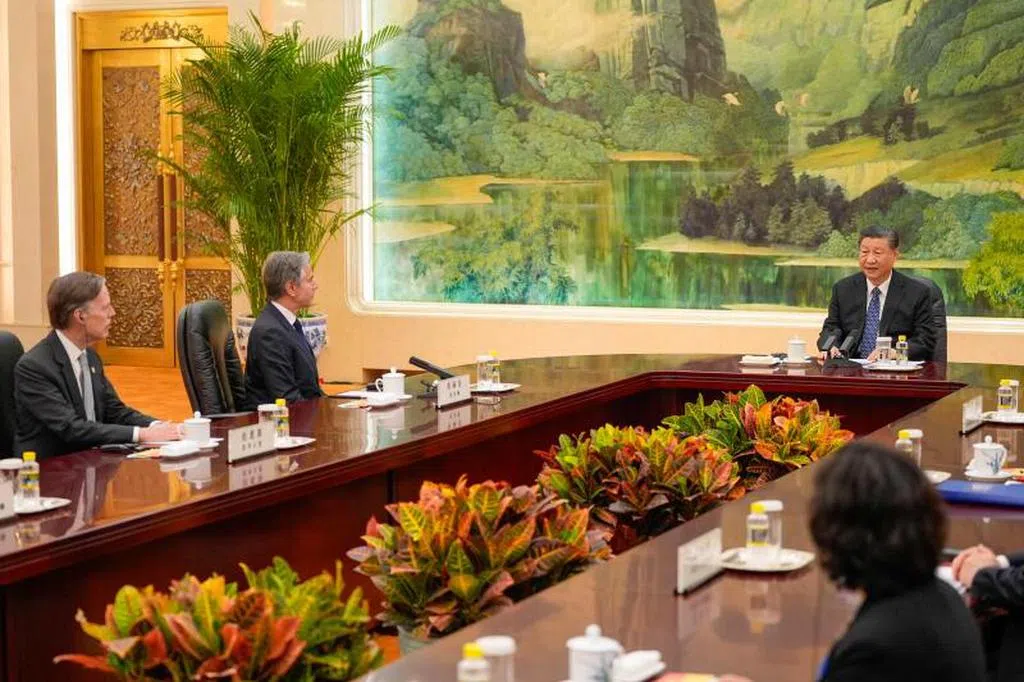 习布会植物摆设暗藏玄机 从去年的荷花改成变叶木